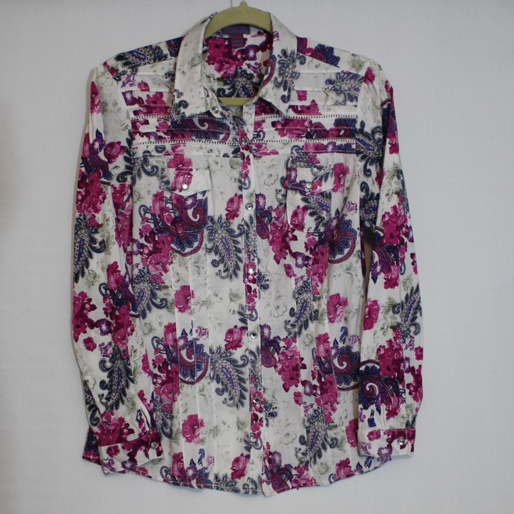 Cowgirl Up - Paisley Print Jewel Snap Button Down